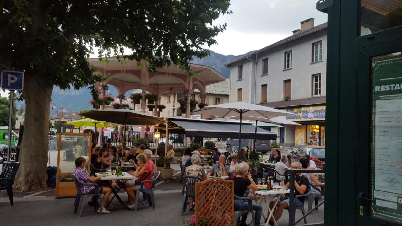 Hotel Restaurant Glaizette LʼArgentière-la-Bessée Eksteriør billede